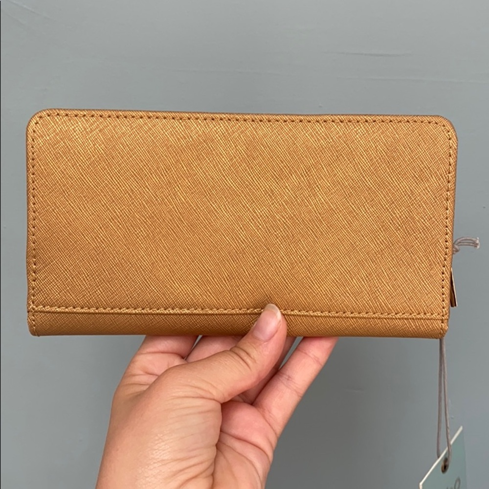 BRAND NEW - Hobo Wallet